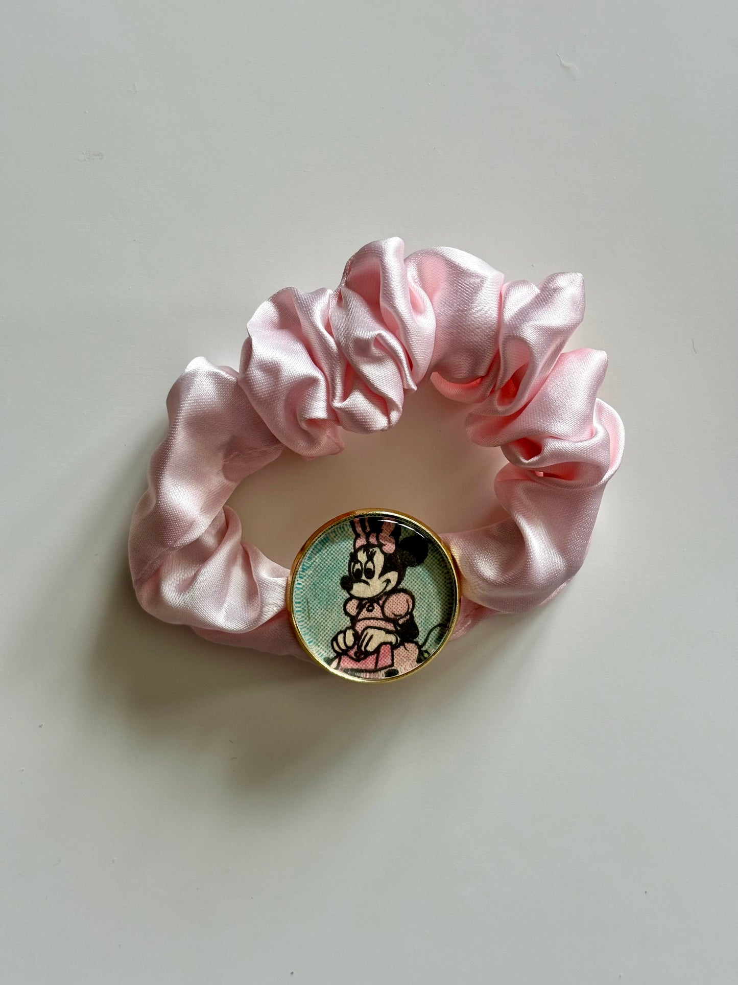 Vintage Min Scrunchie