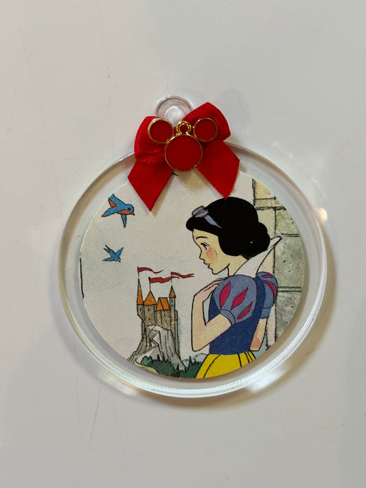 Snow Vintage Ornament