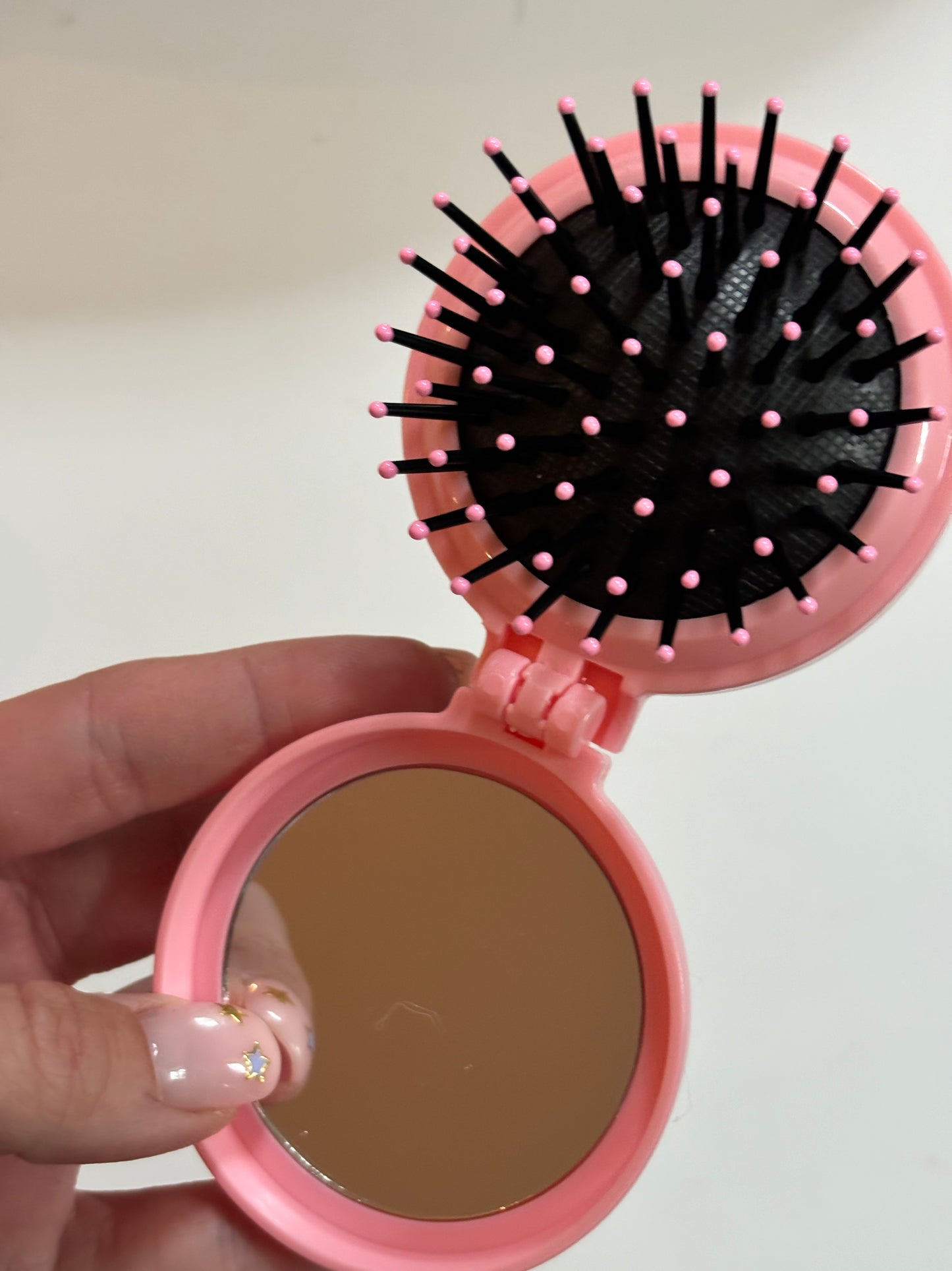 Retro Cindy Compact Brush